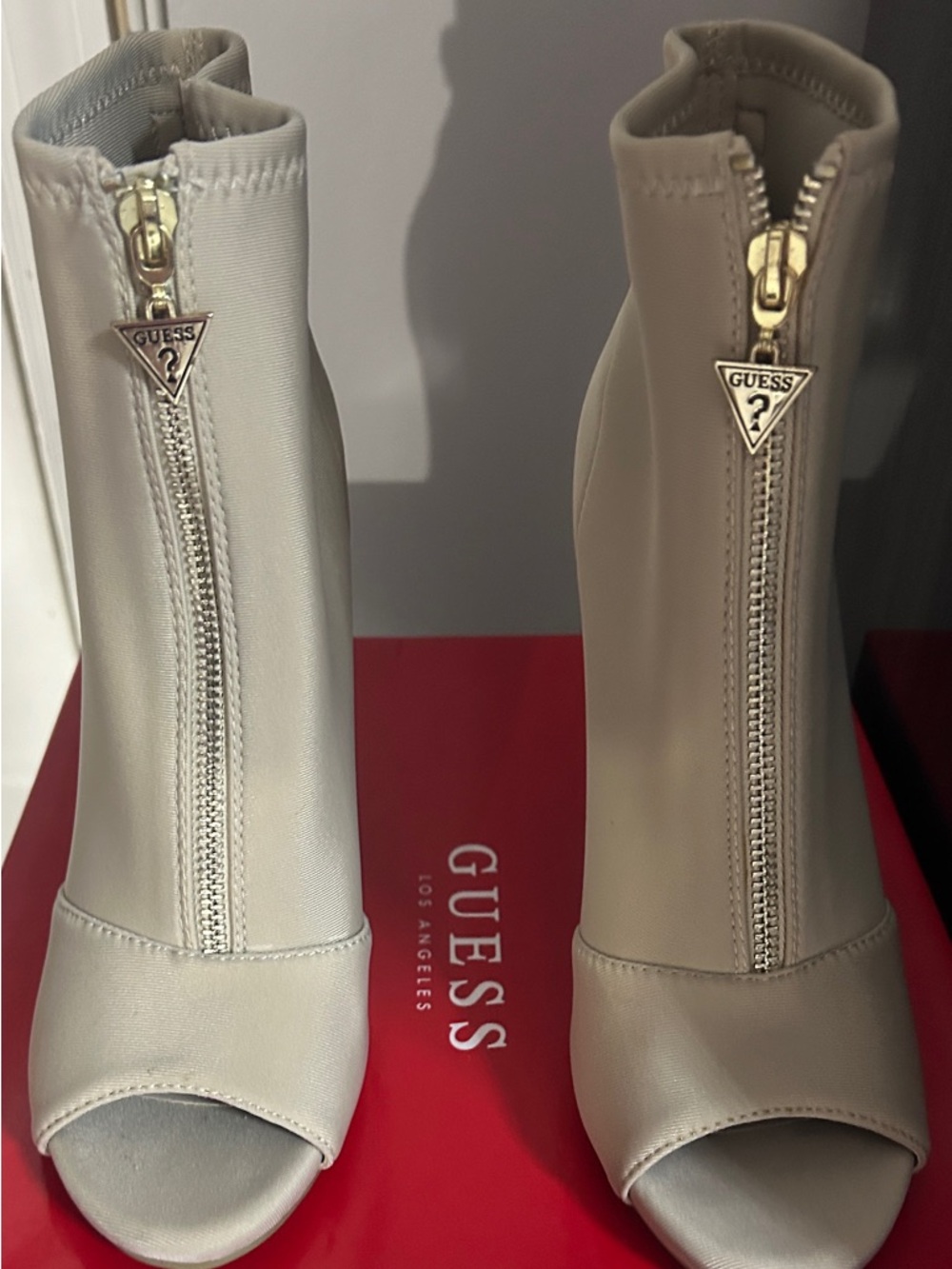 GUESS Women's Beige Open-Toe Front-Zip Ankle Booties